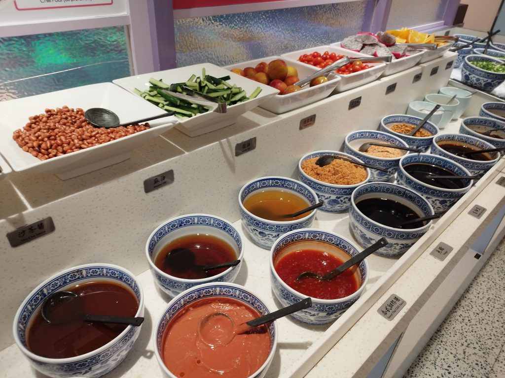 Beauty in The Pot - Condiments counter